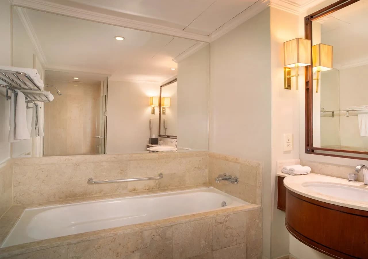 Sheraton Surabaya Hotel & Towers 5