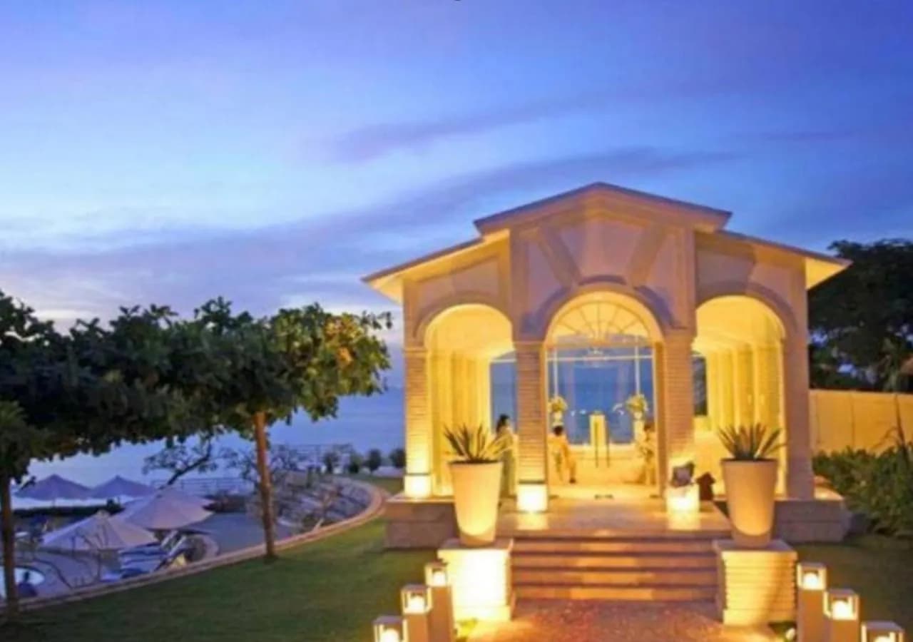 Blue Point Bay Villas & Spa 5