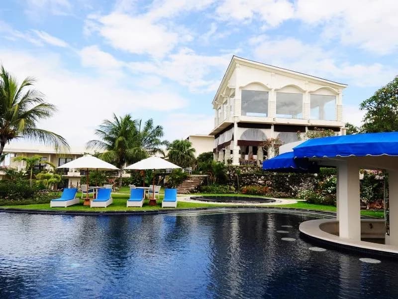 Blue Point Bay Villas & Spa 4