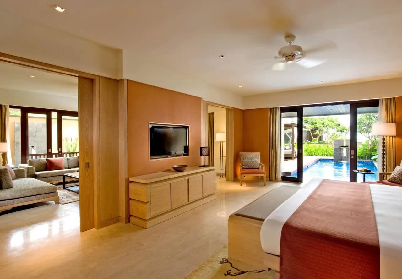 Conrad Bali  2