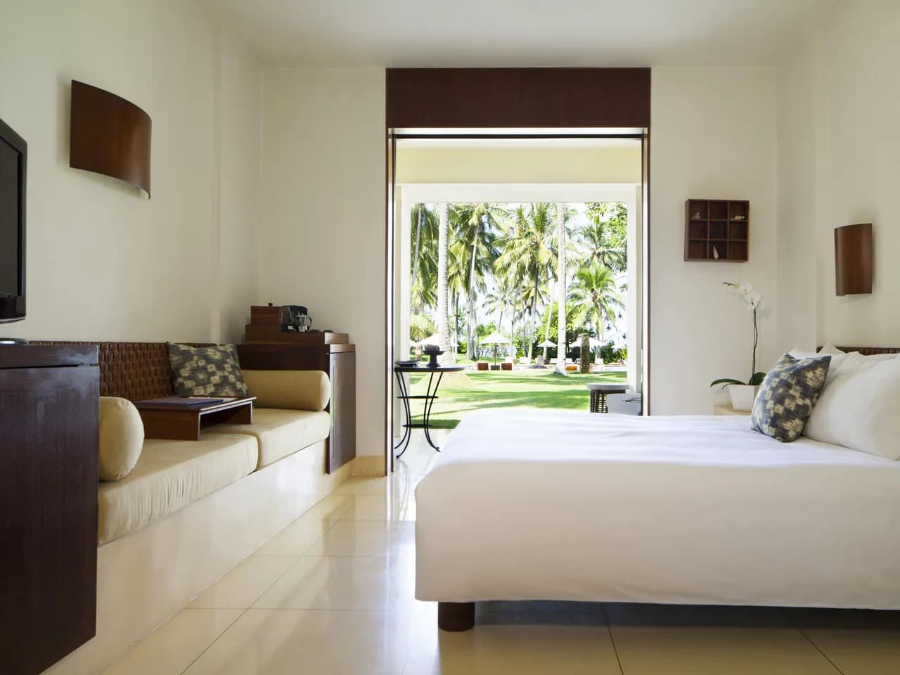 Alila Manggis 2