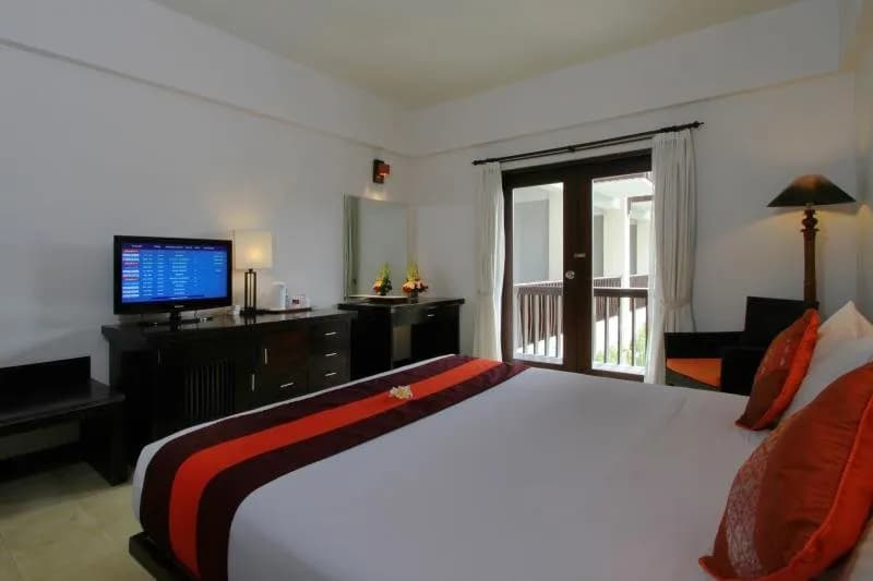 The Lokha Legian Hotel 2