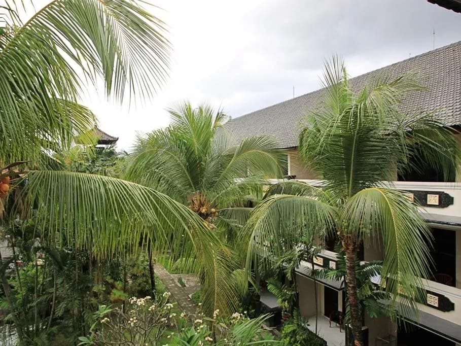 Bakung Beach Resort 3