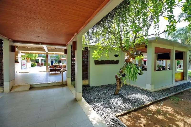 Dewi Sri Hotel 3