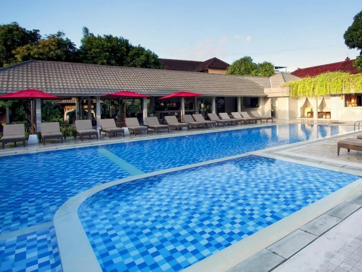 Dewi Sri Hotel 4
