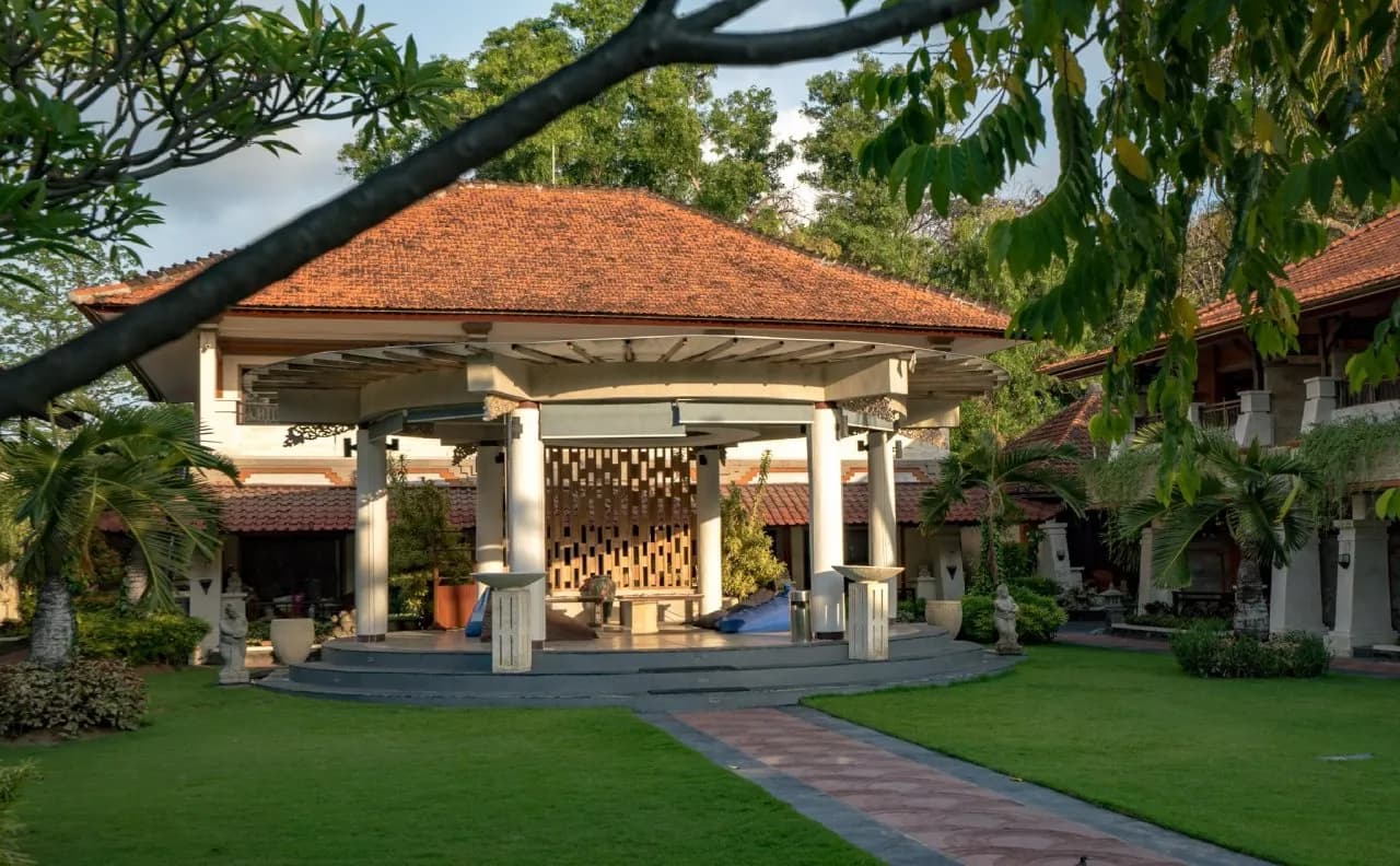 Kuta Beach Club Hotel 3