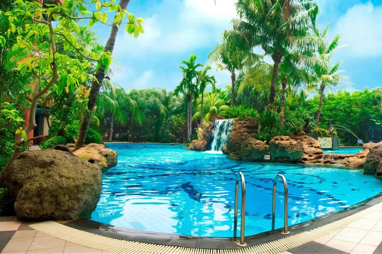 Grand Tropic Suites 4