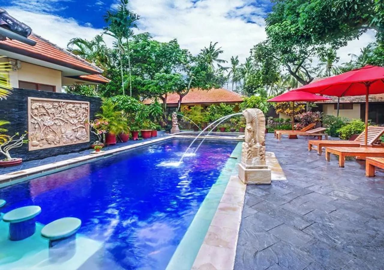 Yulia Beach Inn 4
