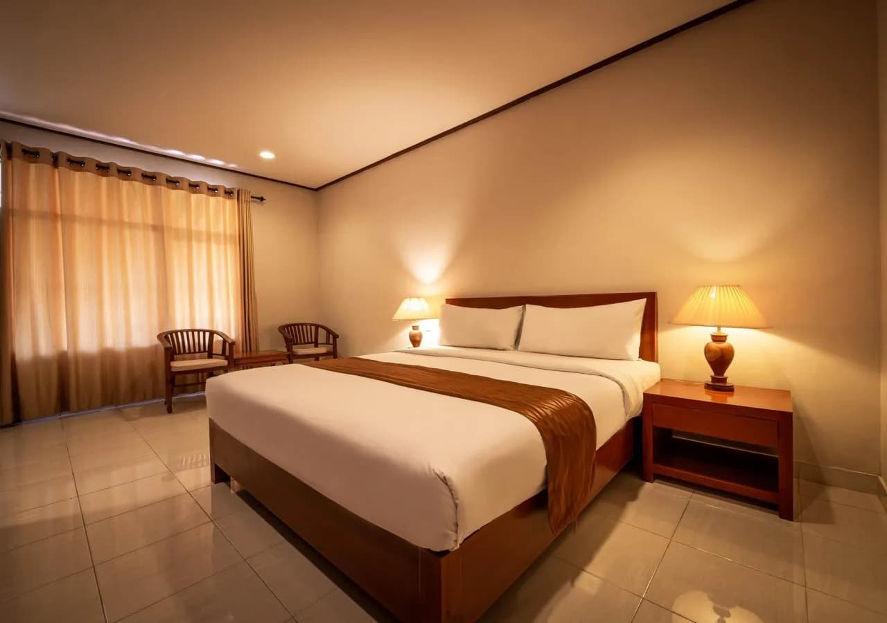 Yulia Beach Inn 2
