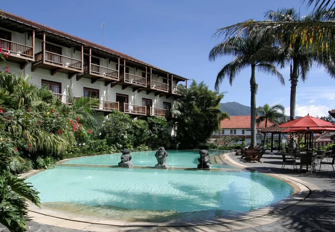 Novus Giri Resort & Spa 4