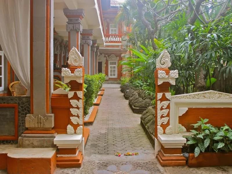 Chonos Hotel Lovina 3