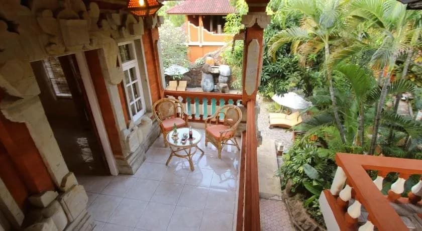 Chonos Hotel Lovina 2