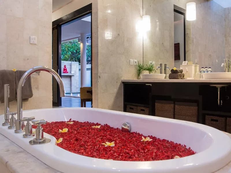 The Residence Seminyak 4
