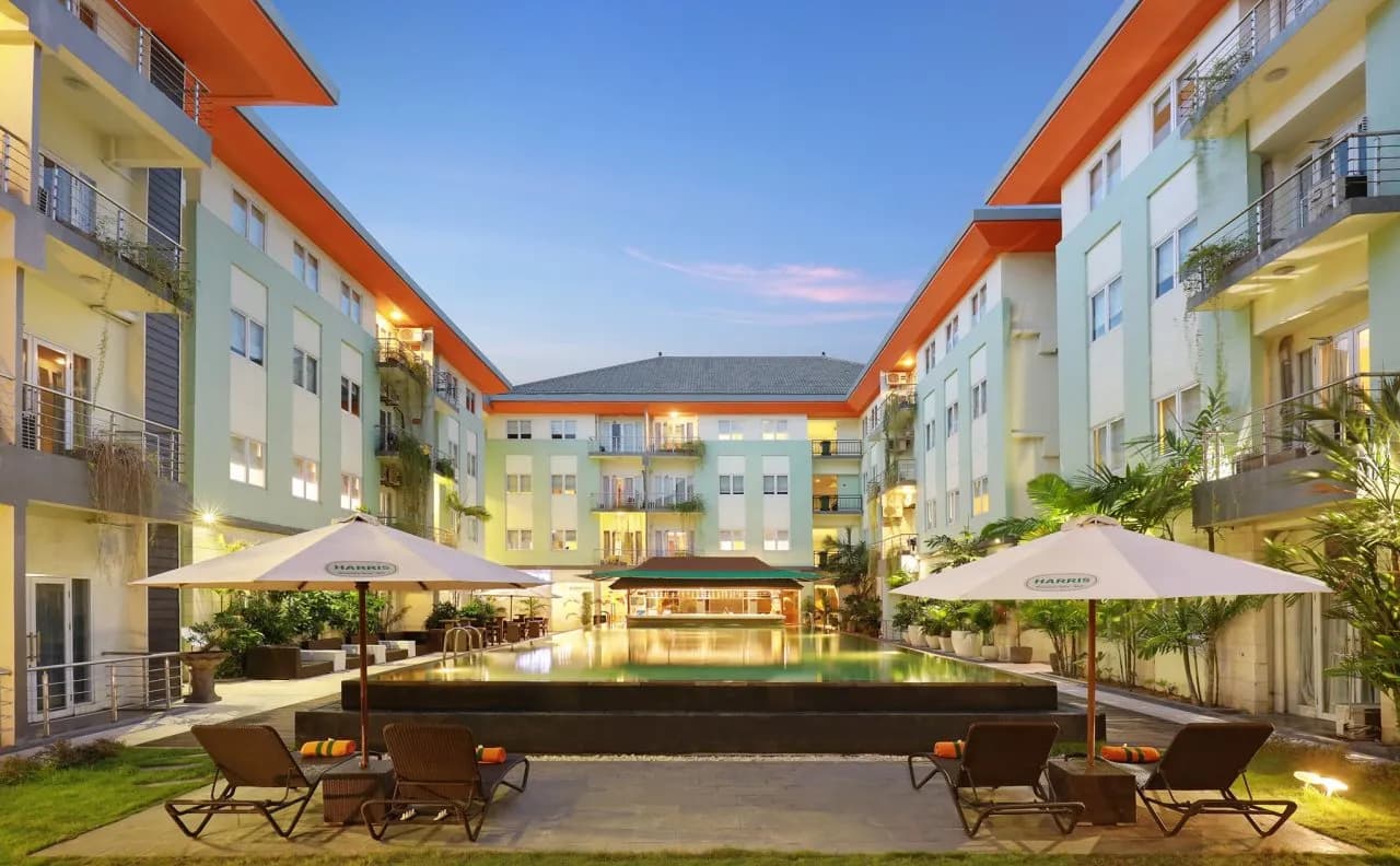 HARRIS Hotel & Residence Riverview Kuta Bali 3