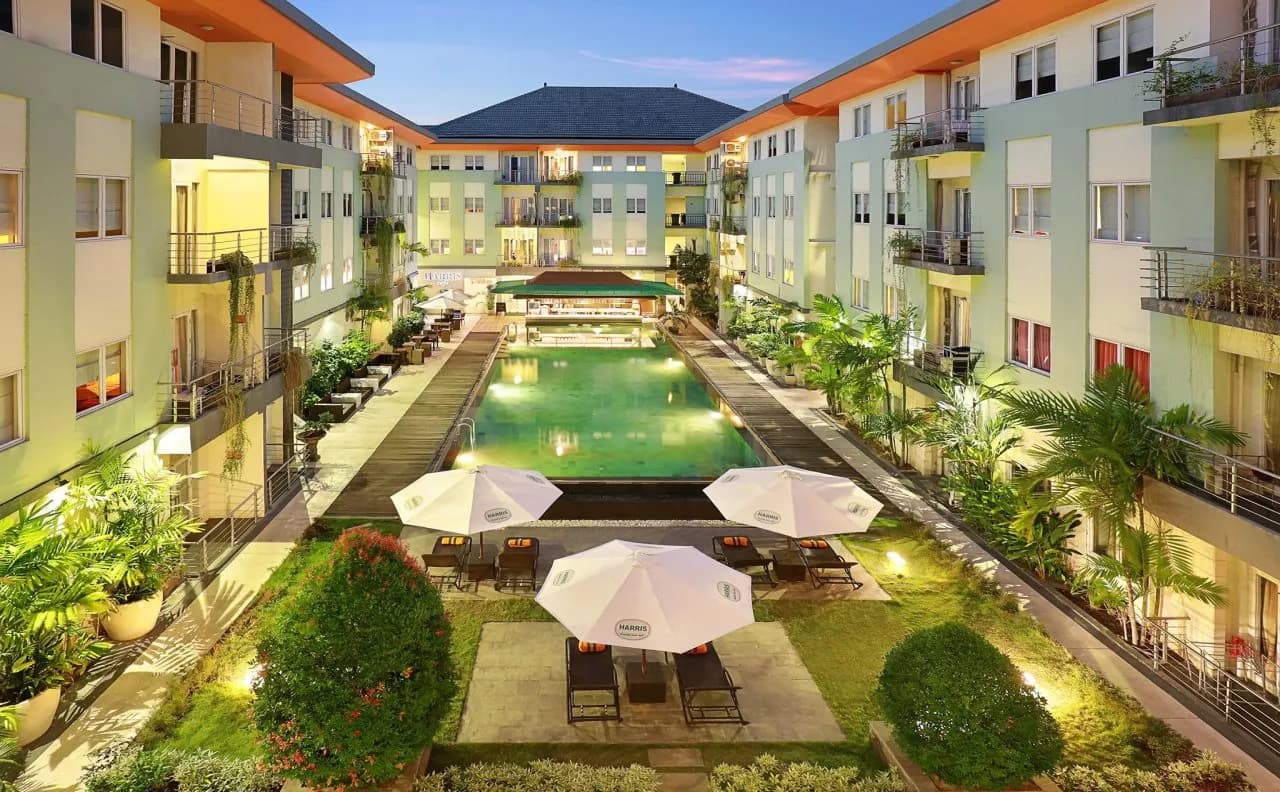 HARRIS Hotel & Residence Riverview Kuta Bali 4