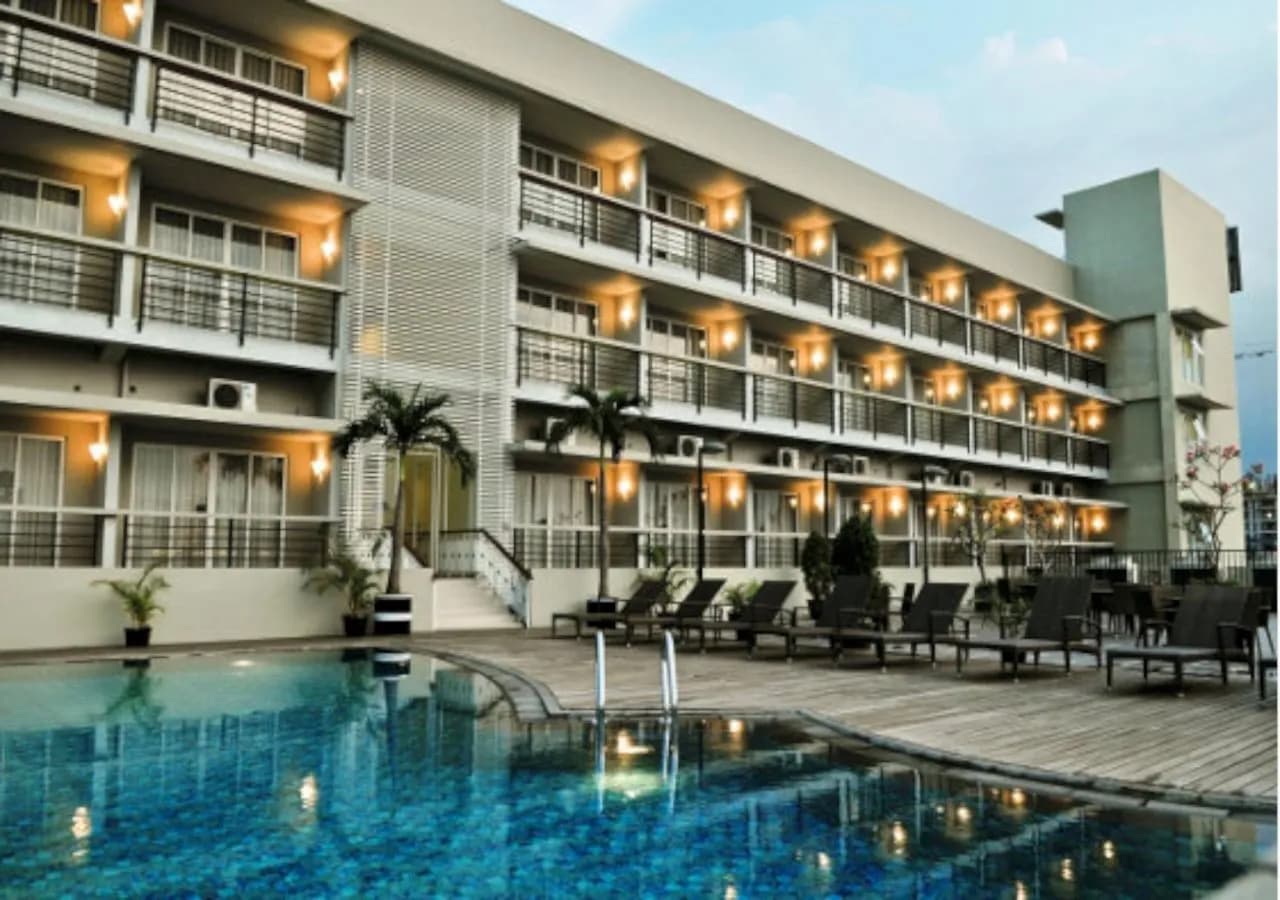 Quest Hotel Simpang Lima - Semarang 4