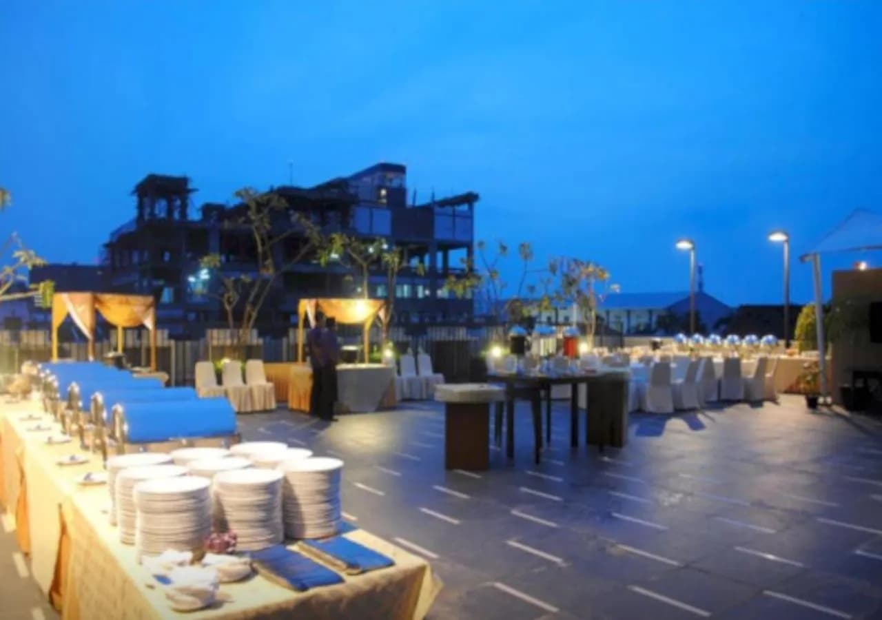 Quest Hotel Simpang Lima - Semarang 5