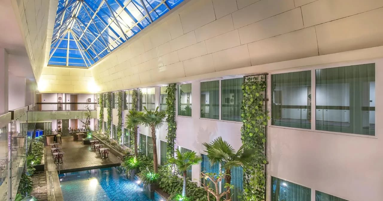 Holiday Inn Bandung Pasteur 4