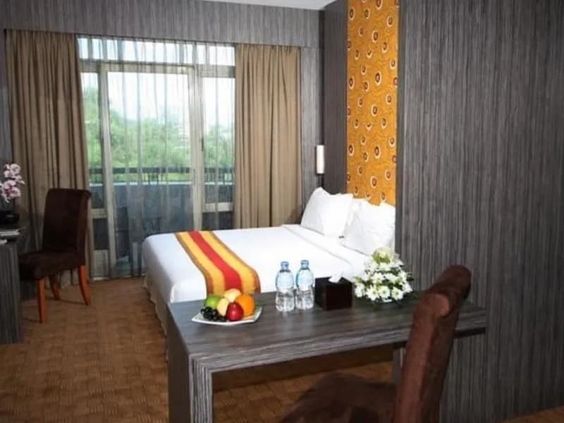 Grand Eska Hotel & Suites