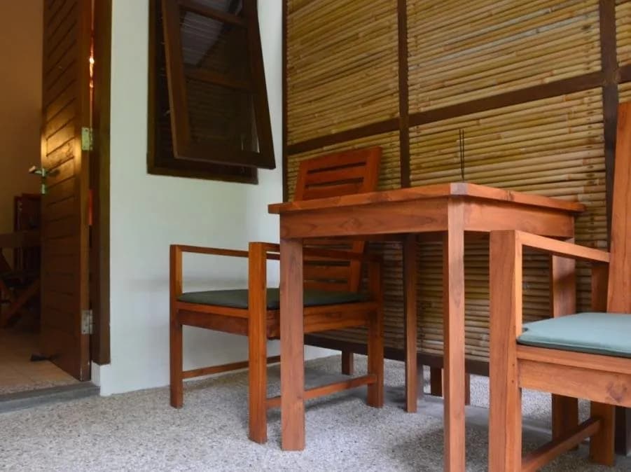 Cocotinos Sekotong Beach Resort 2