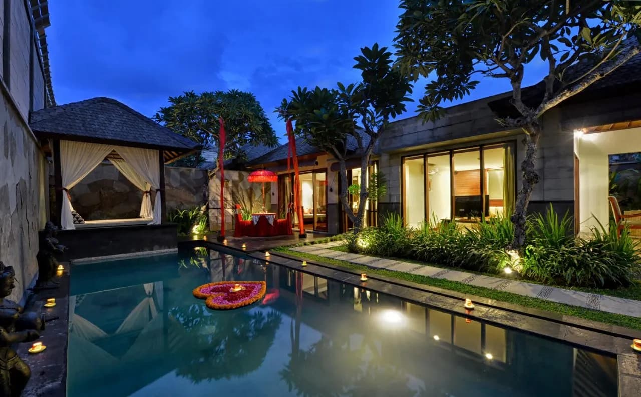 The Khayangan Dreams Villa Seminyak 2