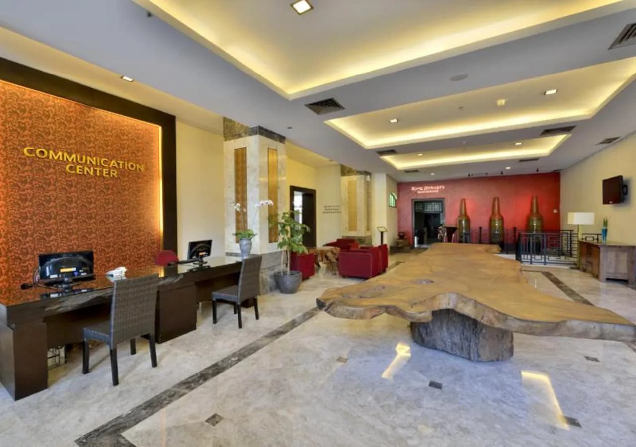 Gino Feruci Kebonjati Bandung 5
