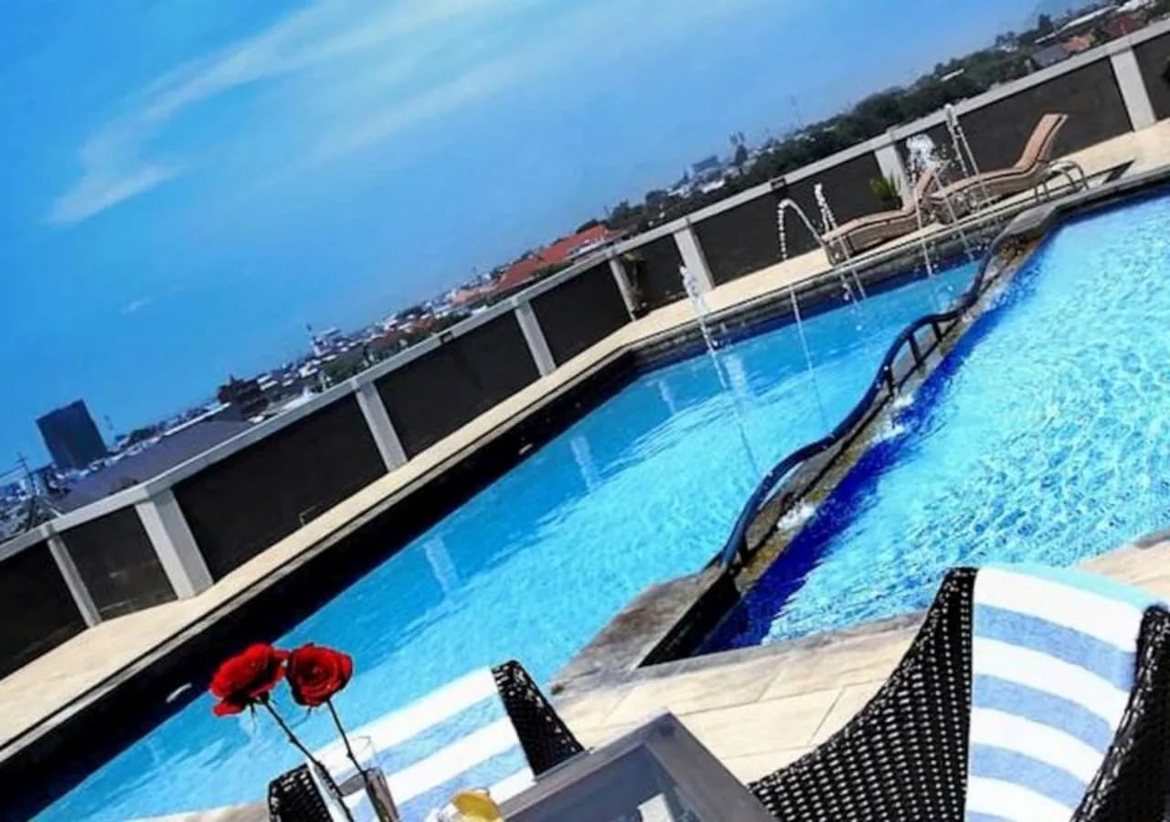 Grand Pacific Hotel 4