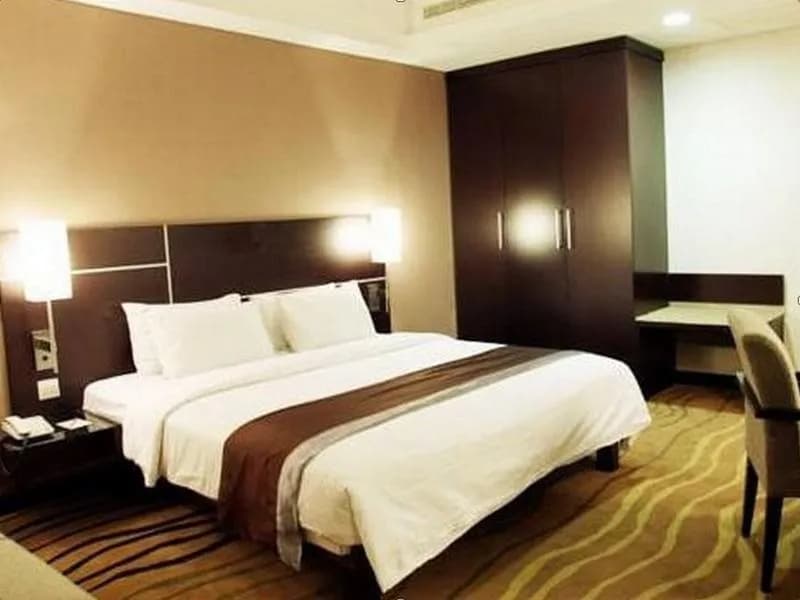 Java Paragon Hotel & Residence 5