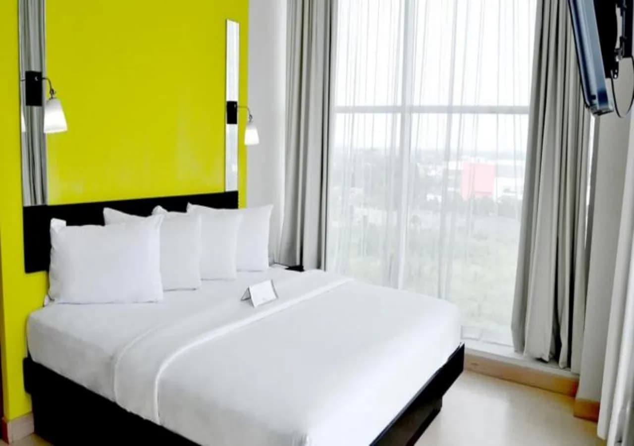 Hotel Santika 4