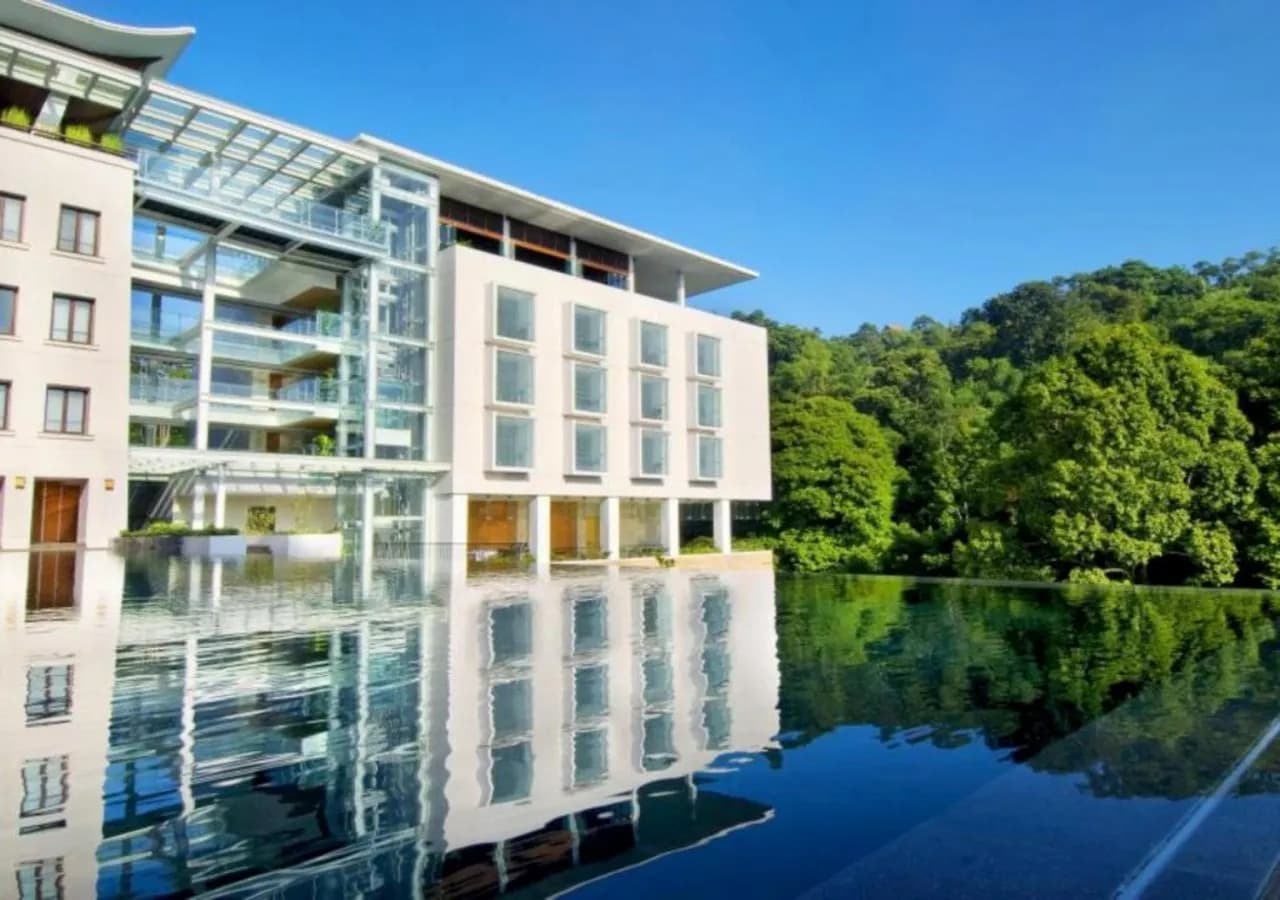 Padma Hotel Bandung 5