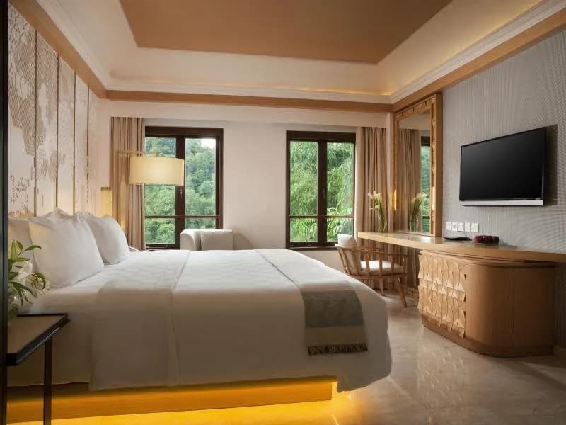 Padma Hotel Bandung 2