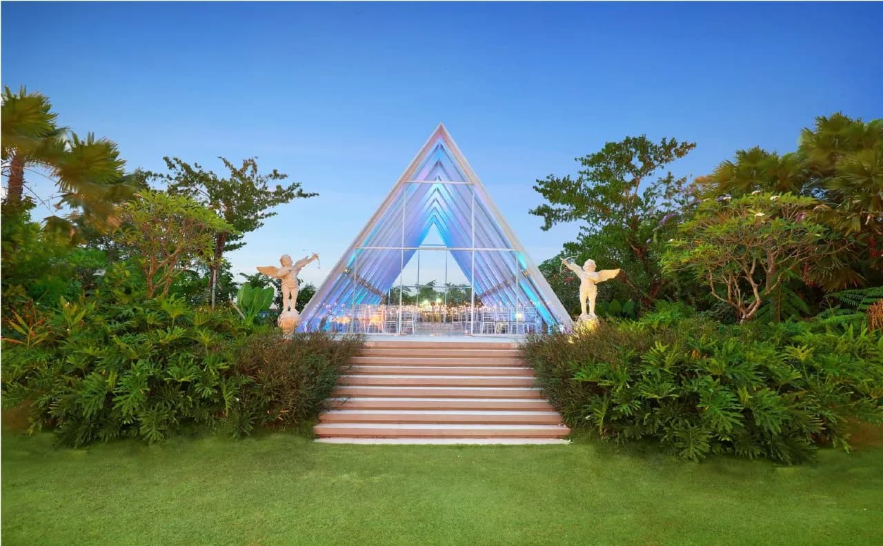 Harris Hotel & Residences Sunset Road 4