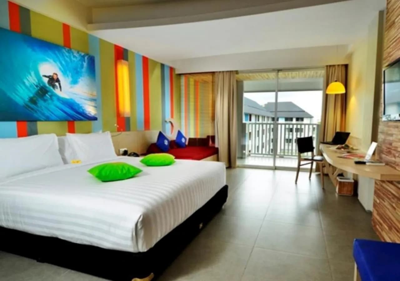 Bliss Surfer Hotel 4
