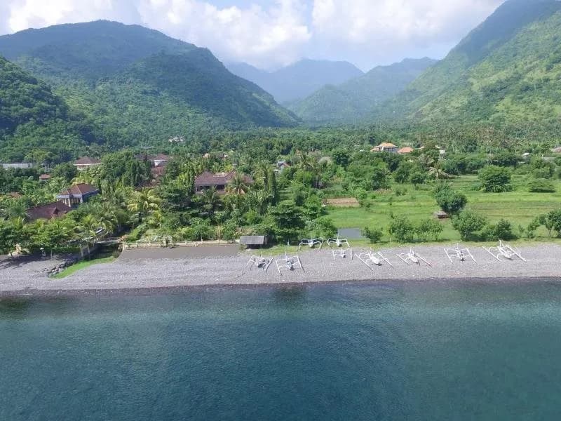 Arya Amed Beach Resort 4