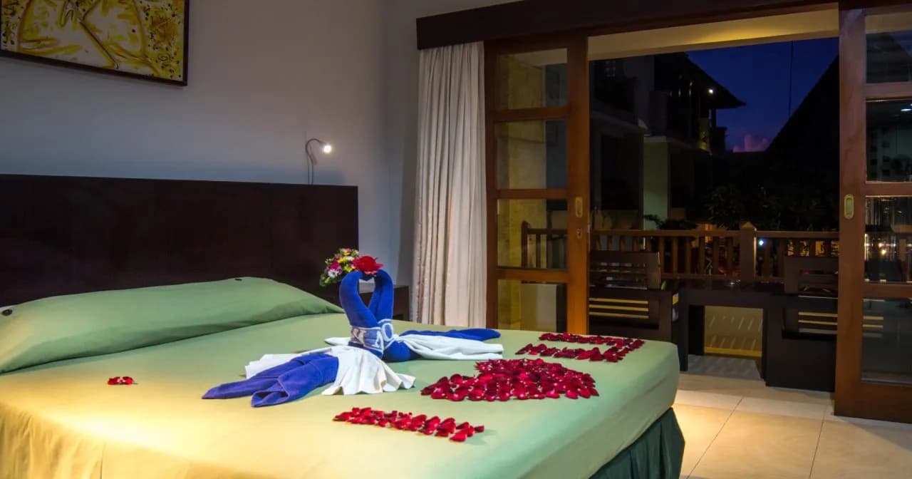 Fourteen Roses Beach Hotel 2
