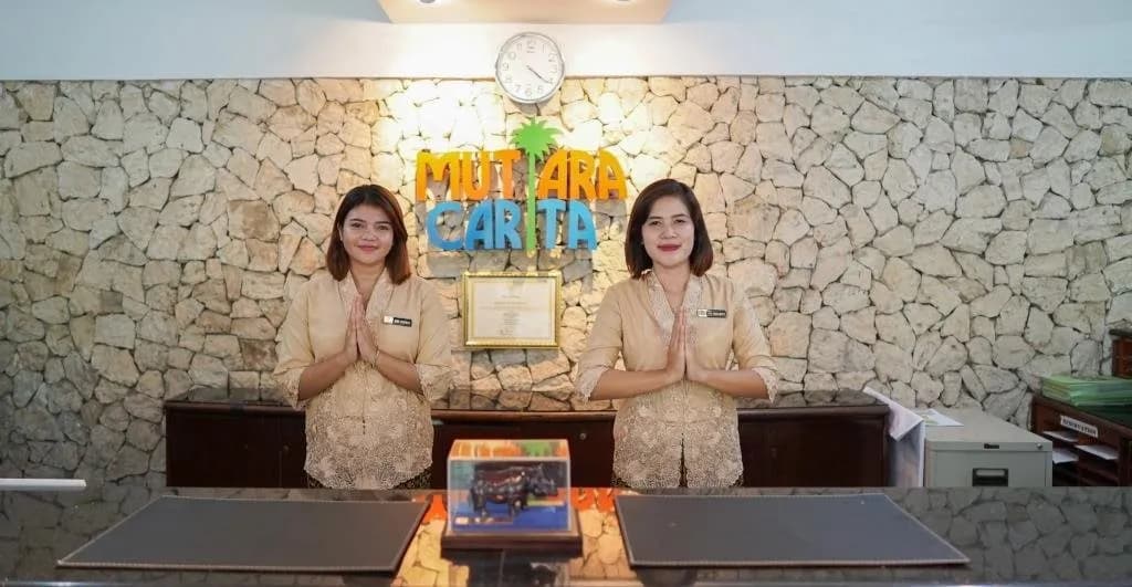 Mutiara Carita Cottages & Hotel 3