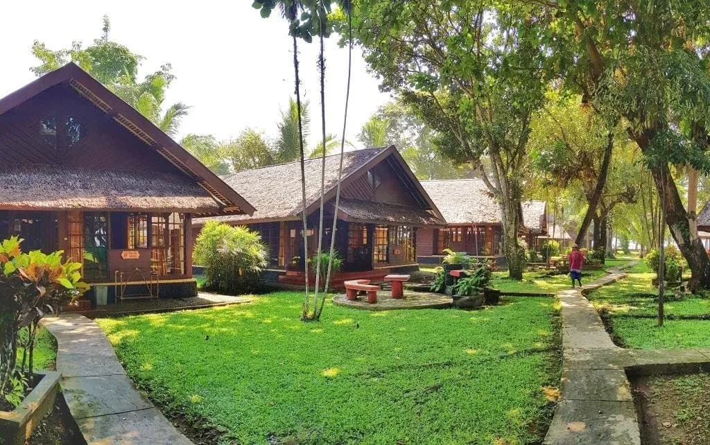 Mutiara Carita Cottages & Hotel