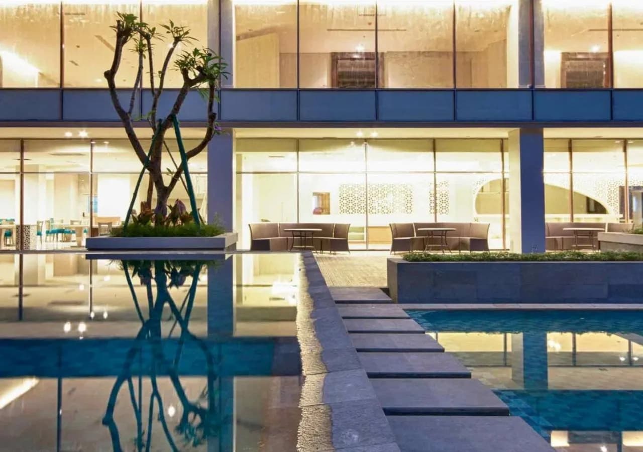 Mercure Padang 3