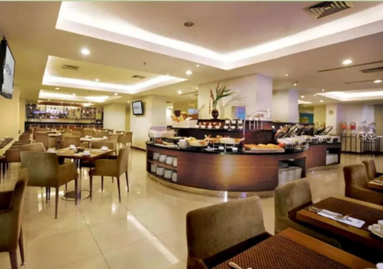 Aston Pluit Hotel & Residence 5