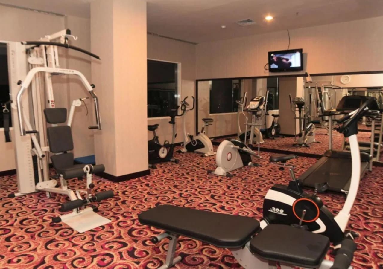 Premier Basko Hotel Padang 5