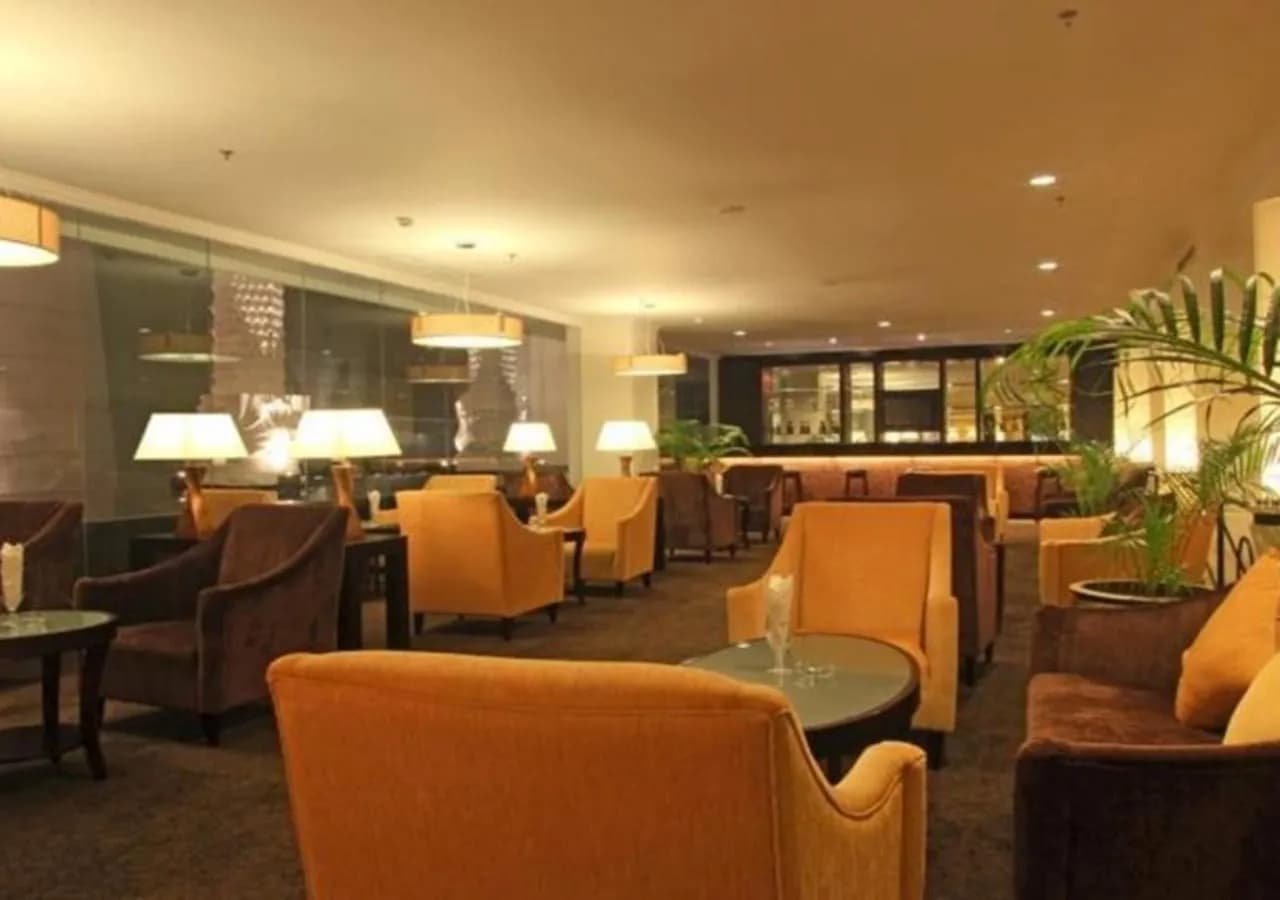 Harmoni One Convention Hotel & Service Apartments 4