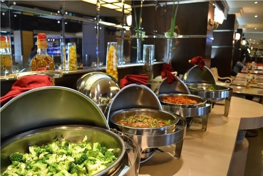 Le Polonia Hotel & Convention Medan 5