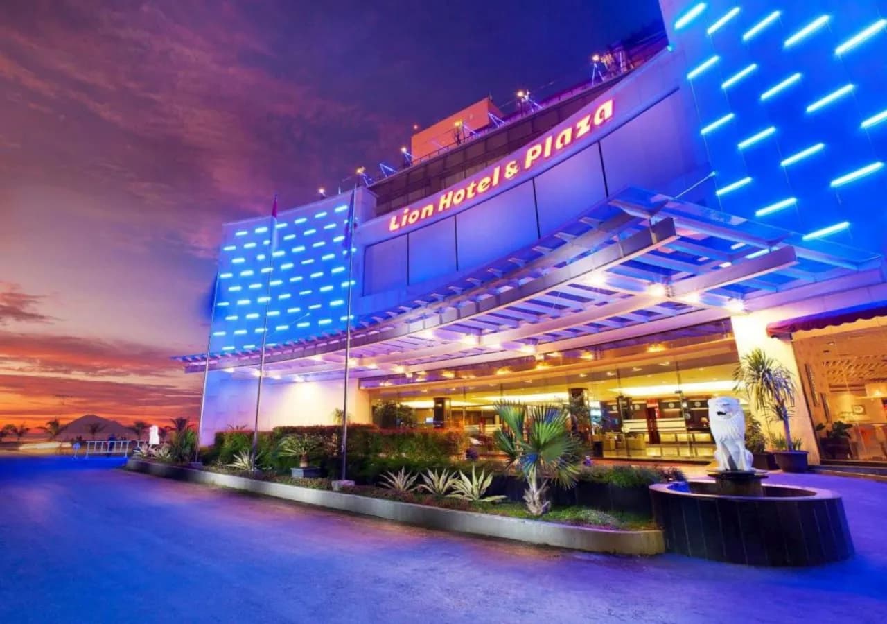 Lion Hotel & Plaza 5