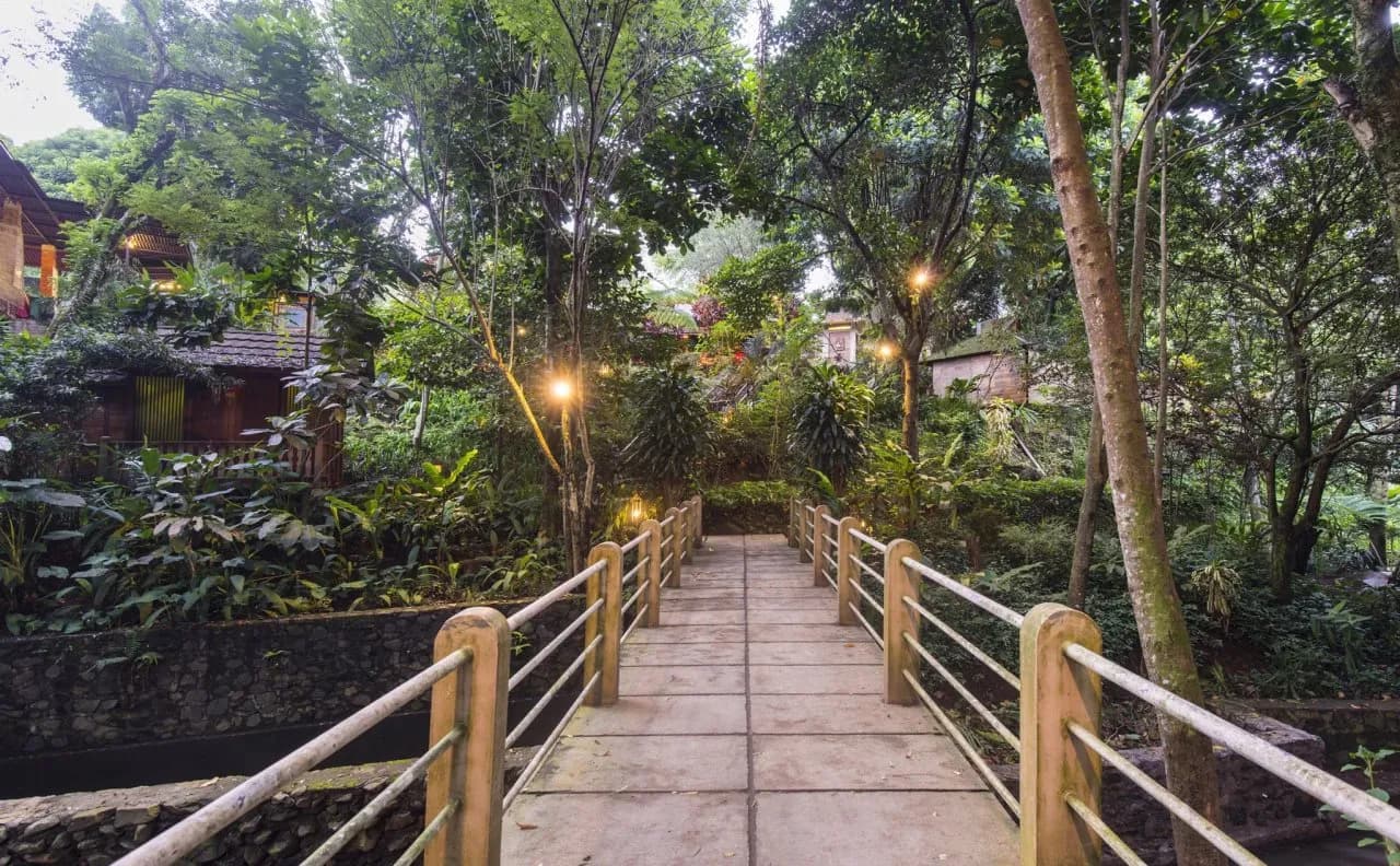 The Cipaku Garden Hotel 3