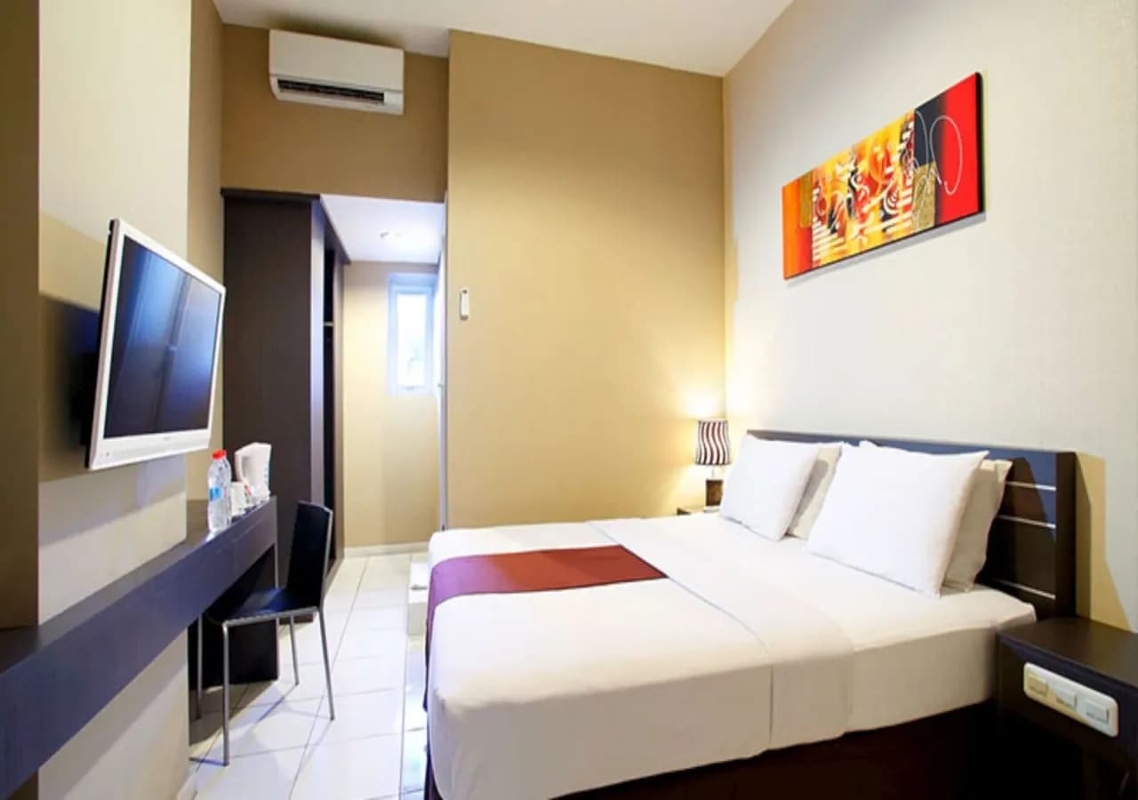 The Sunset Point Hotel 2