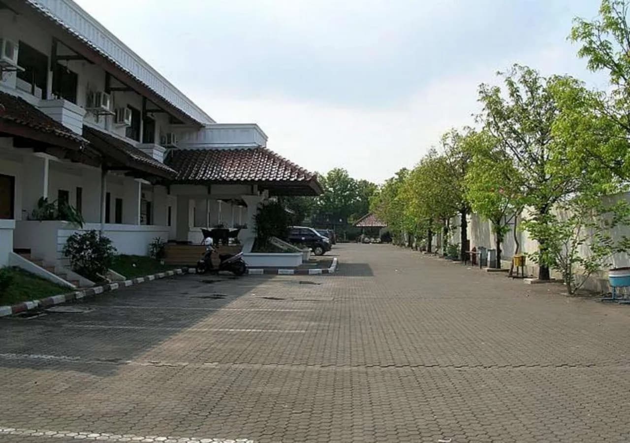 Bahari Inn 5