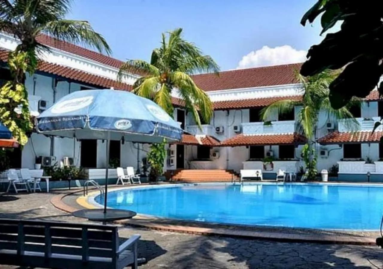 Bahari Inn