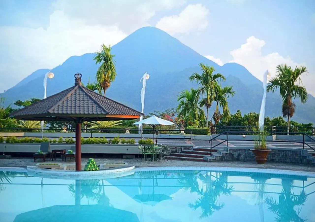 Grand Whiz Hotel Trawas Mojokerto 5