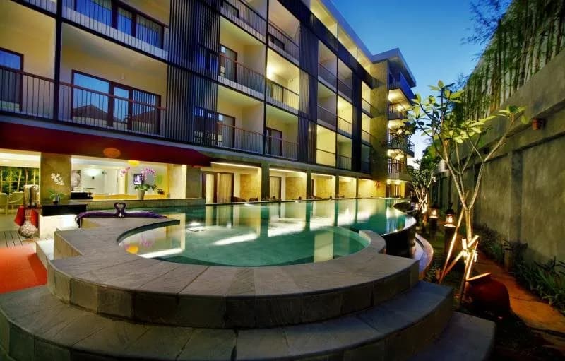 Quest Hotel Kuta 4
