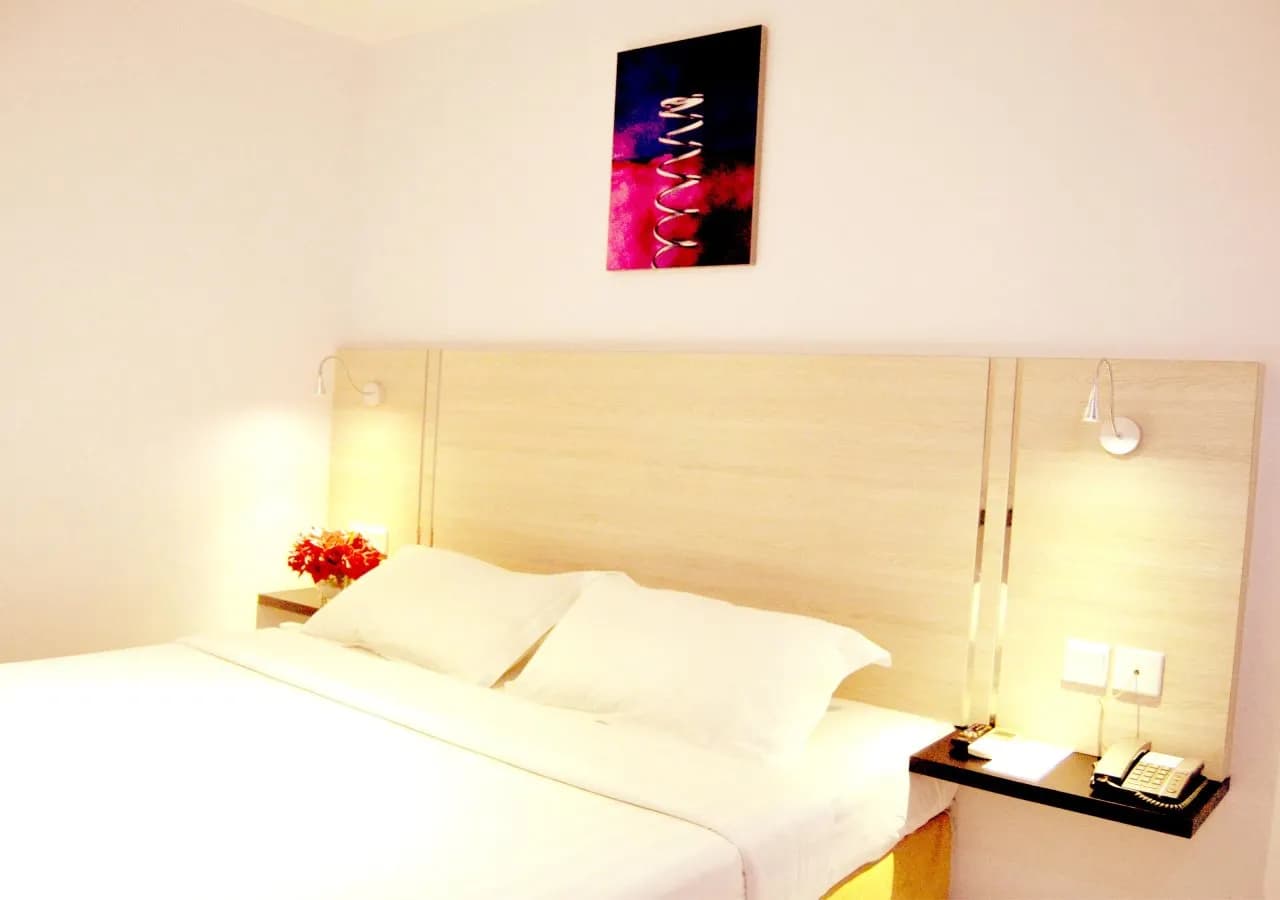89 Hotel 2